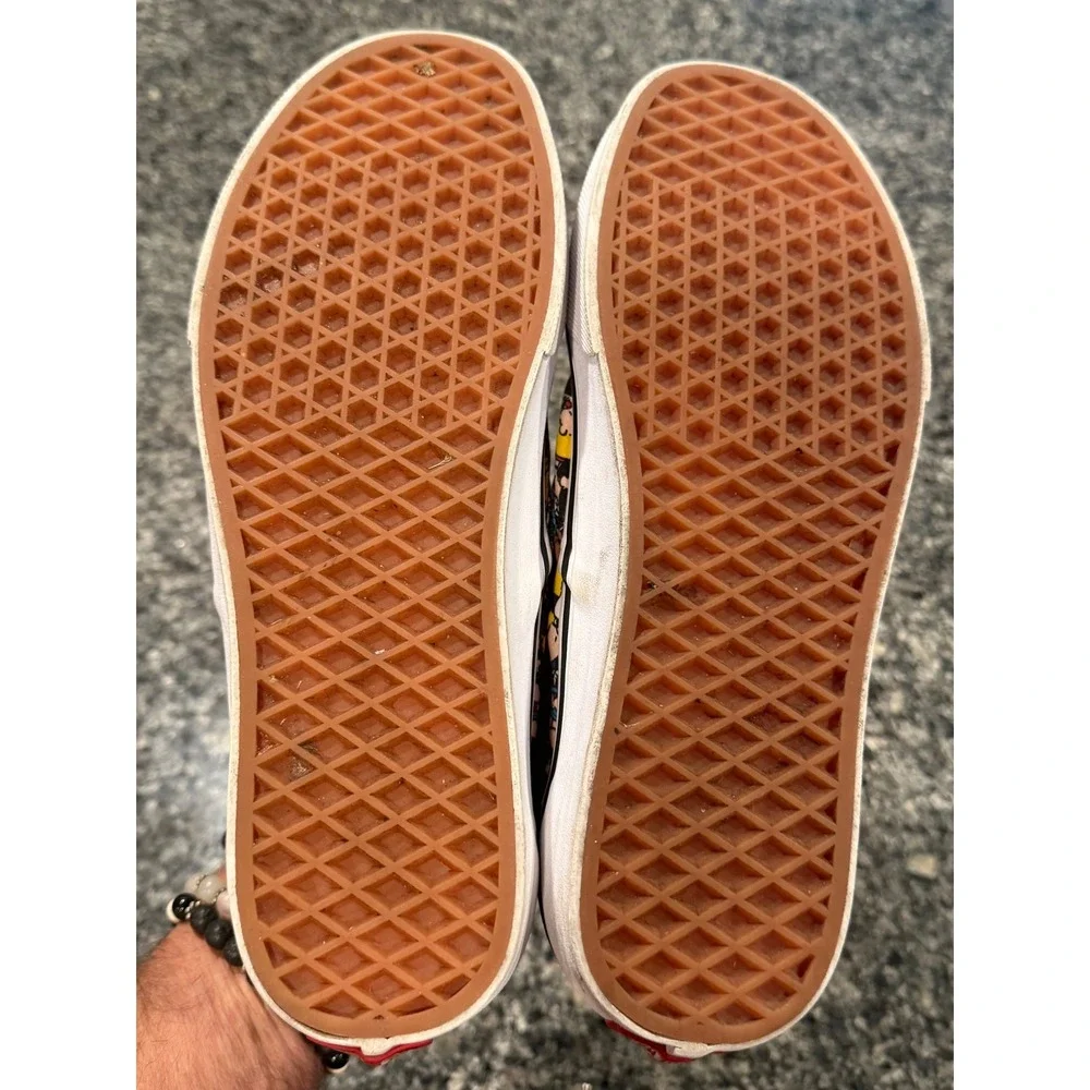 Vans Slip-On Peanuts Mens 9.5 Multi Color Good Charlie Brown Gang All Over Print